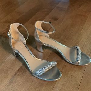 Silver open toed sandals with jewel detail